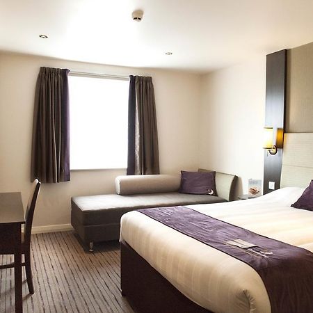 Premier Inn Glasgow Braehead Exterior photo