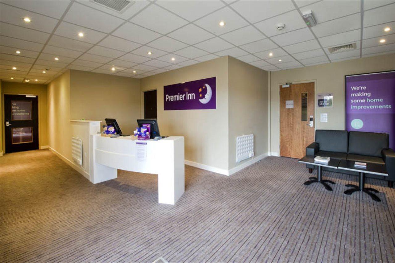 Premier Inn Glasgow Braehead Exterior photo