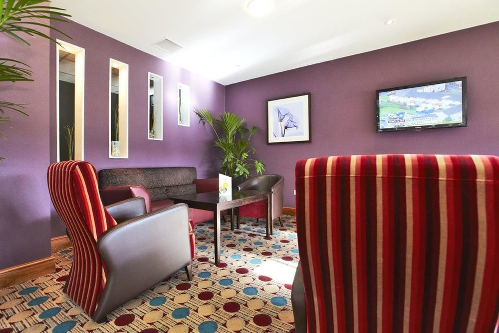 Premier Inn Glasgow Braehead Exterior photo
