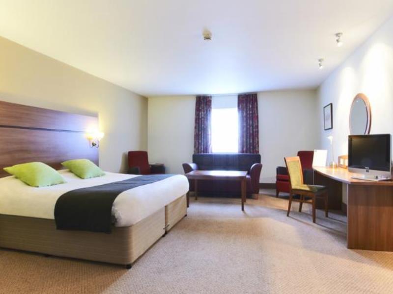Premier Inn Glasgow Braehead Exterior photo
