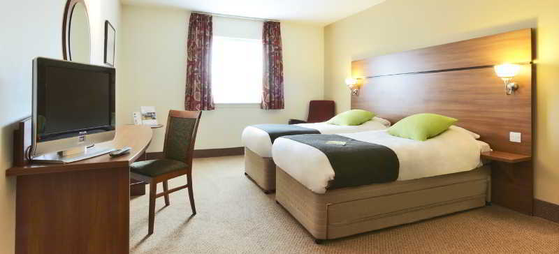 Premier Inn Glasgow Braehead Exterior photo